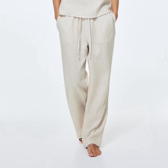 H&M Pants - Calling all linen lovers waist 17 inches cream, linen pants size medium. Linen